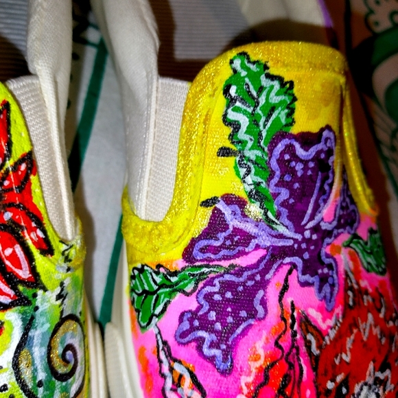 Shoes - Picture 8 of 11